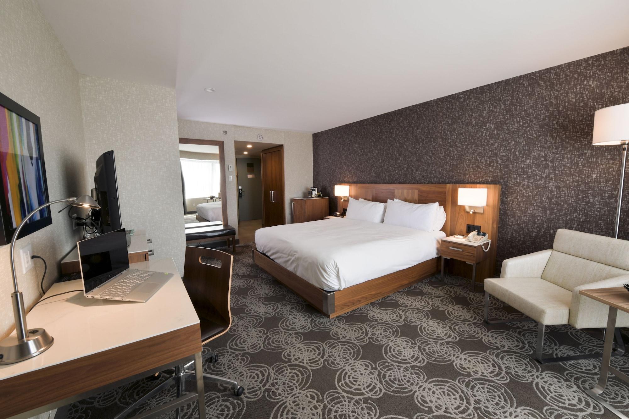 Hilton Montreal/Laval Hotel Exterior photo