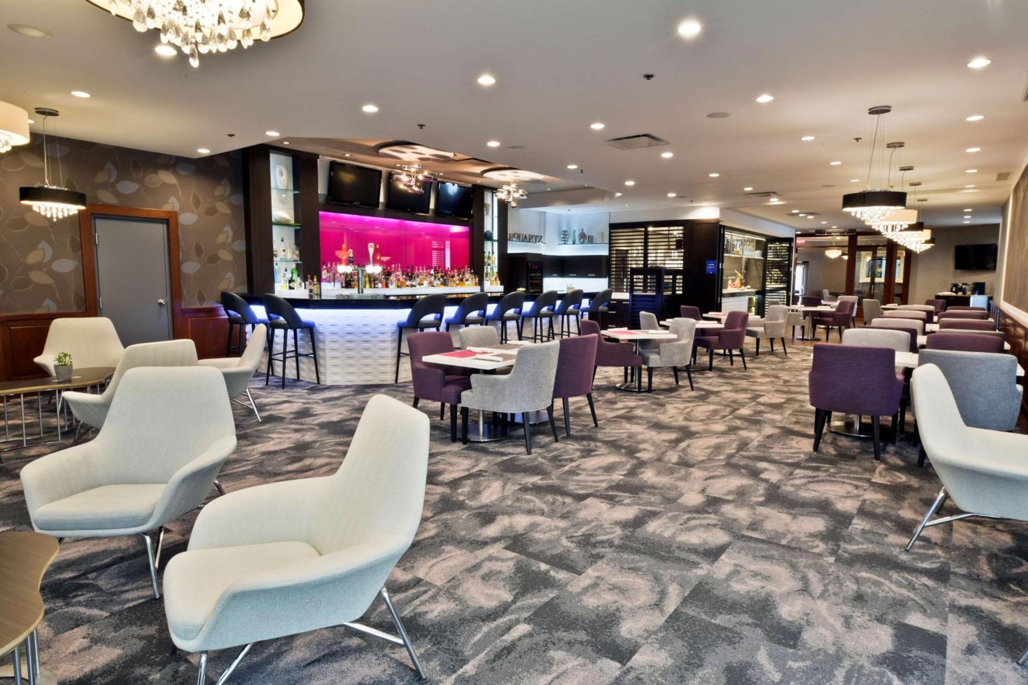 Hilton Montreal/Laval Hotel Exterior photo