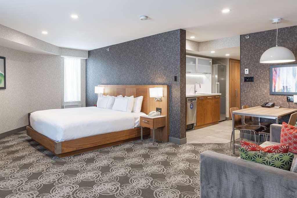 Hilton Montreal/Laval Hotel Room photo