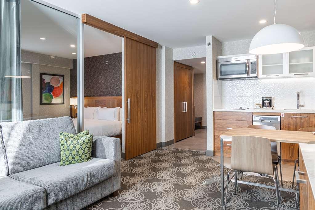 Hilton Montreal/Laval Hotel Room photo