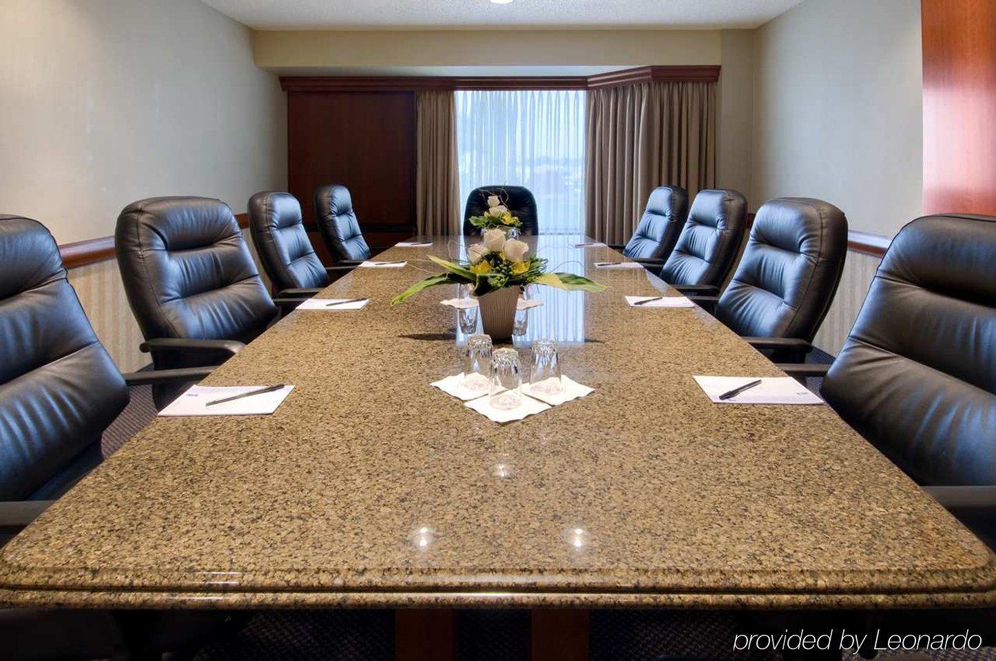 Hilton Montreal/Laval Hotel Facilities photo